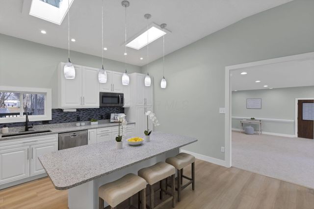 68 3rd Avenue SW, Etna, OH 43062