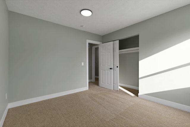 68 3rd Avenue SW, Etna, OH 43062