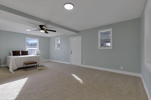 68 3rd Avenue SW, Etna, OH 43062