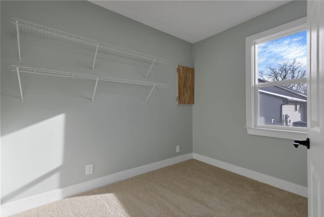 68 3rd Avenue SW, Etna, OH 43062