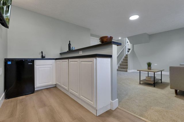 68 3rd Avenue SW, Etna, OH 43062