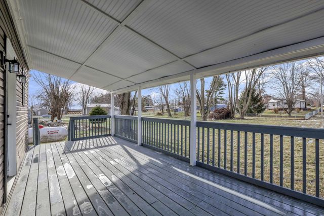 68 3rd Avenue SW, Etna, OH 43062