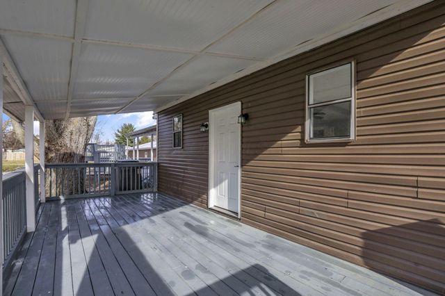 68 3rd Avenue SW, Etna, OH 43062