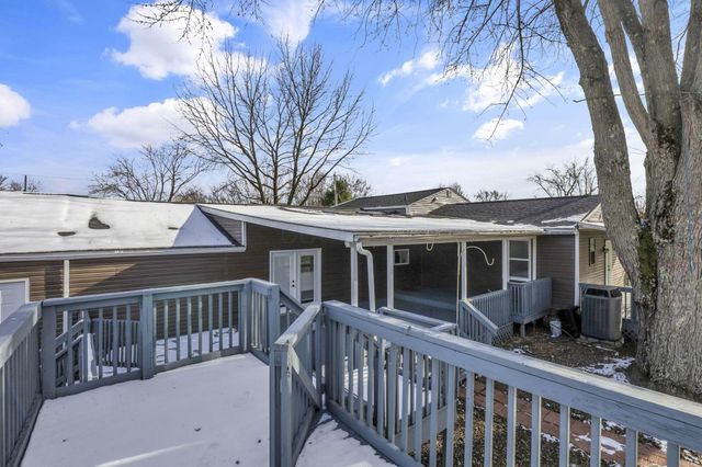 68 3rd Avenue SW, Etna, OH 43062