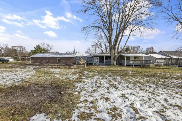 68 3rd Avenue SW, Etna, OH 43062