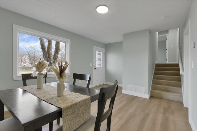 68 3rd Avenue SW, Etna, OH 43062