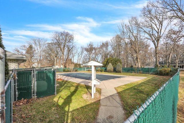 7 Plantation Dr 7, Agawam, MA 01001