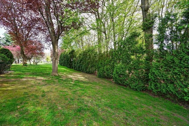 7 Plantation Dr 7, Agawam, MA 01001