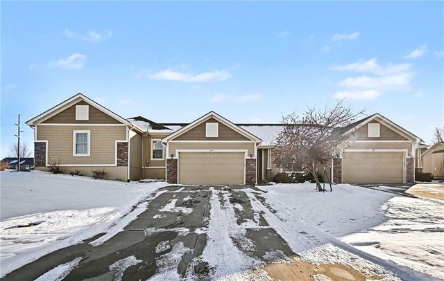 217 Ashmont Drive, Smithville, MO 64089