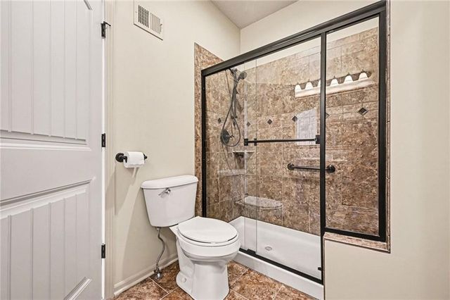 217 Ashmont Drive, Smithville, MO 64089