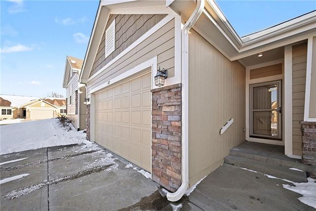 217 Ashmont Drive, Smithville, MO 64089