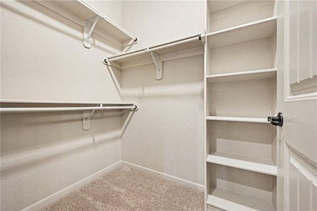 217 Ashmont Drive, Smithville, MO 64089