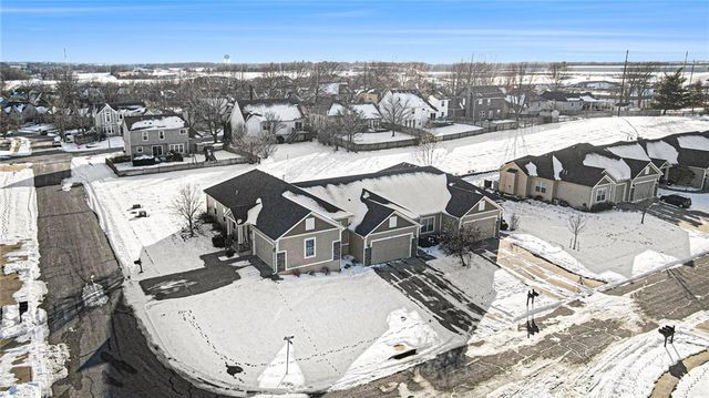 217 Ashmont Drive, Smithville, MO 64089