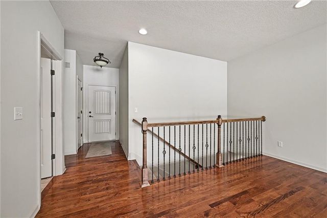 217 Ashmont Drive, Smithville, MO 64089