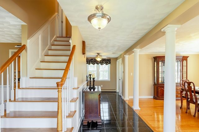 91 Scribner Rd, Tyngsborough, MA 01879