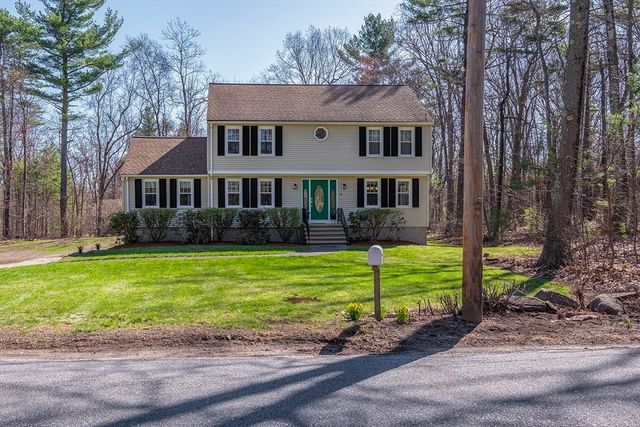 91 Scribner Rd, Tyngsborough, MA 01879