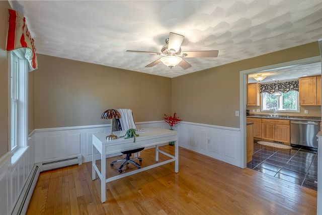 91 Scribner Rd, Tyngsborough, MA 01879