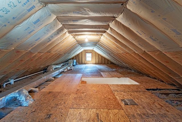 91 Scribner Rd, Tyngsborough, MA 01879