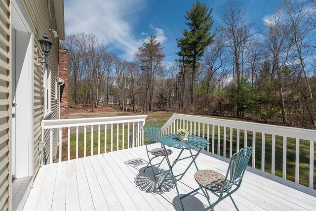 91 Scribner Rd, Tyngsborough, MA 01879