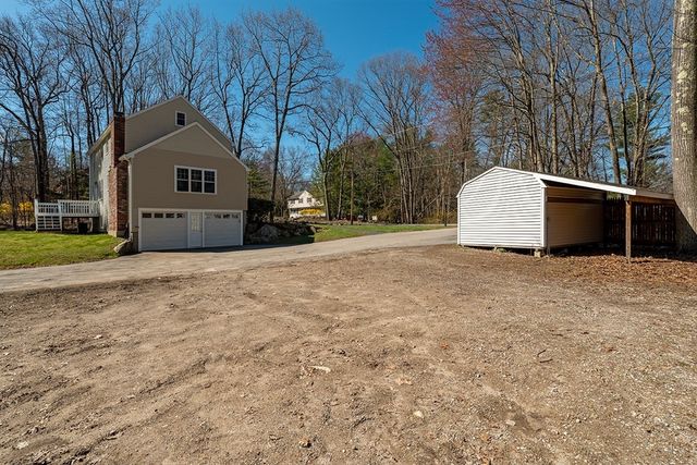 91 Scribner Rd, Tyngsborough, MA 01879