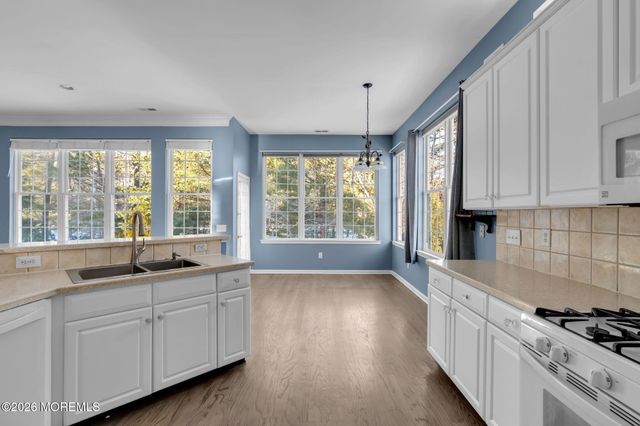 79 Oakmont Lane, Jackson, NJ 08527