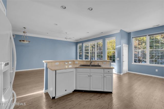 79 Oakmont Lane, Jackson, NJ 08527