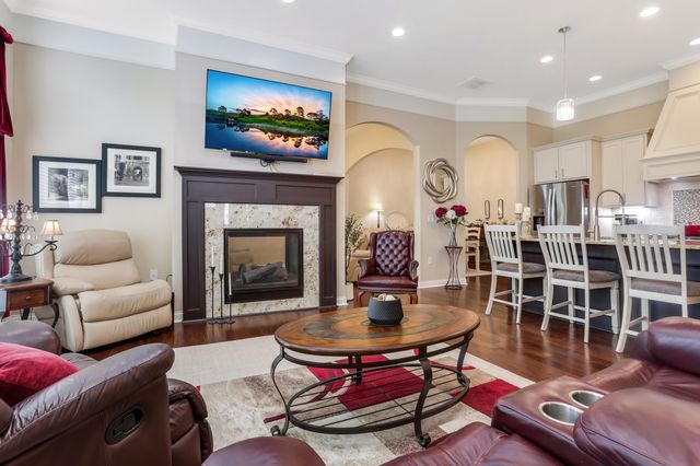 4562 Newport Loop E, Grove City, OH 43123
