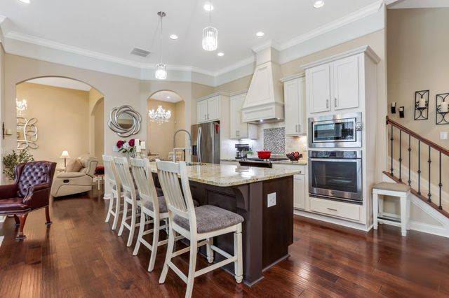 4562 Newport Loop E, Grove City, OH 43123