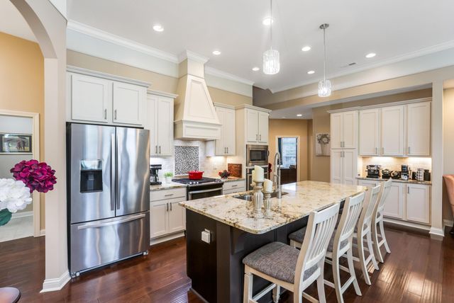 4562 Newport Loop E, Grove City, OH 43123