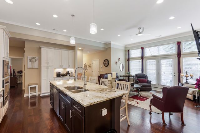 4562 Newport Loop E, Grove City, OH 43123