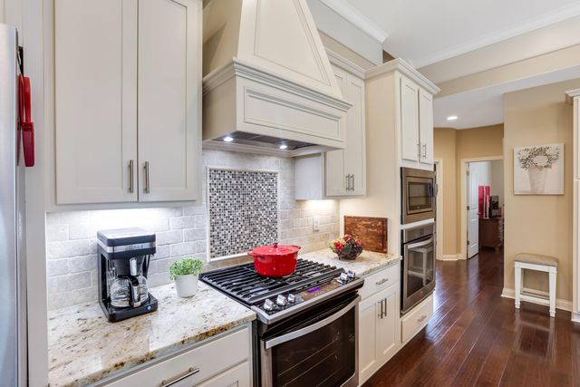 4562 Newport Loop E, Grove City, OH 43123
