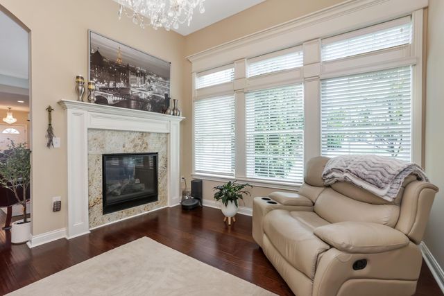 4562 Newport Loop E, Grove City, OH 43123
