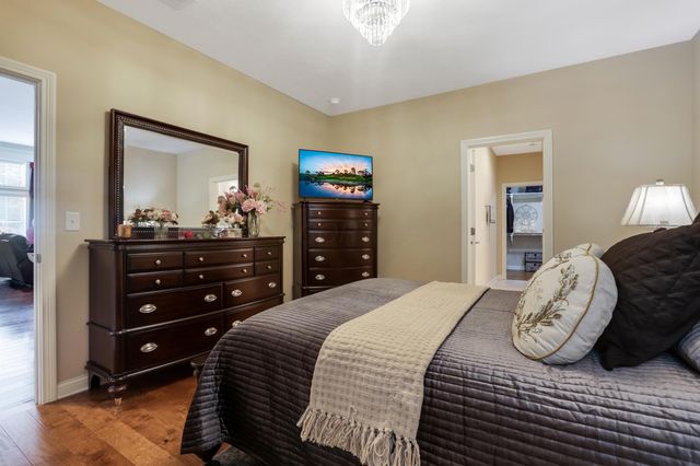 4562 Newport Loop E, Grove City, OH 43123