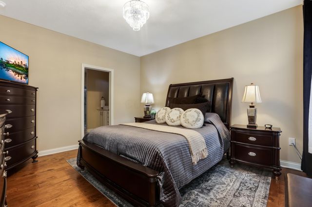 4562 Newport Loop E, Grove City, OH 43123