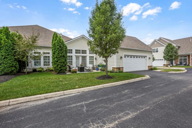 4562 Newport Loop E, Grove City, OH 43123