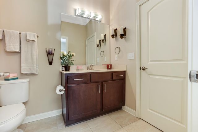 4562 Newport Loop E, Grove City, OH 43123