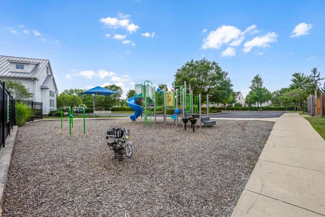 4562 Newport Loop E, Grove City, OH 43123