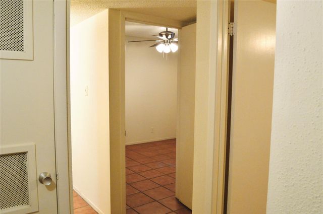 2610 Salado st ST 110, Austin, TX 78705