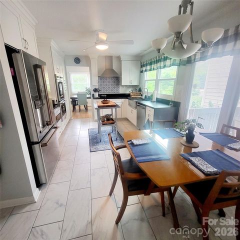 35 Cedarcliff Circle, Asheville, NC 28803