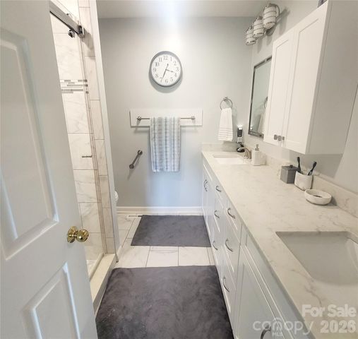 35 Cedarcliff Circle, Asheville, NC 28803