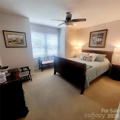 35 Cedarcliff Circle, Asheville, NC 28803