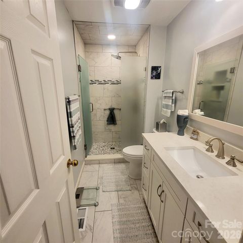 35 Cedarcliff Circle, Asheville, NC 28803