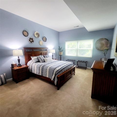 35 Cedarcliff Circle, Asheville, NC 28803