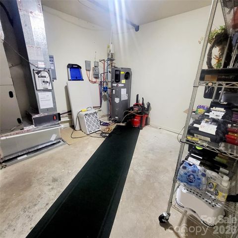 35 Cedarcliff Circle, Asheville, NC 28803