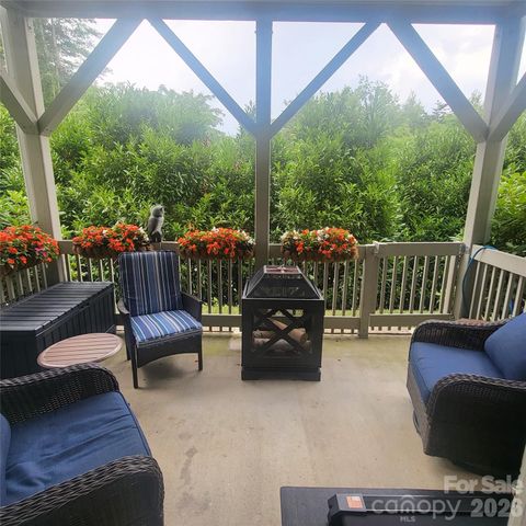 35 Cedarcliff Circle, Asheville, NC 28803