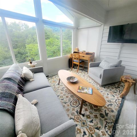 35 Cedarcliff Circle, Asheville, NC 28803