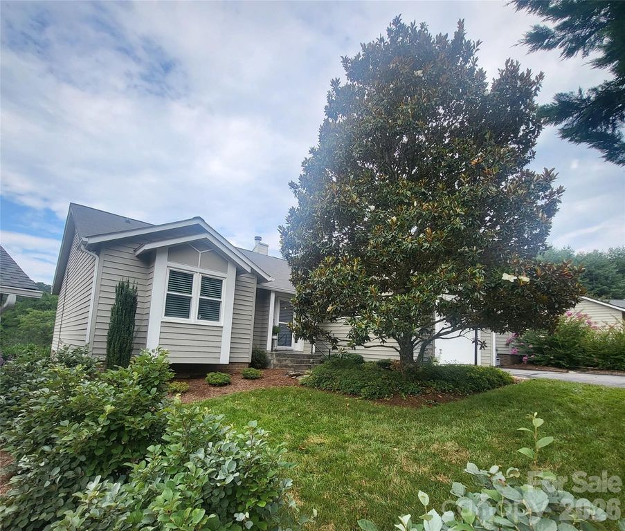 35 Cedarcliff Circle, Asheville, NC 28803