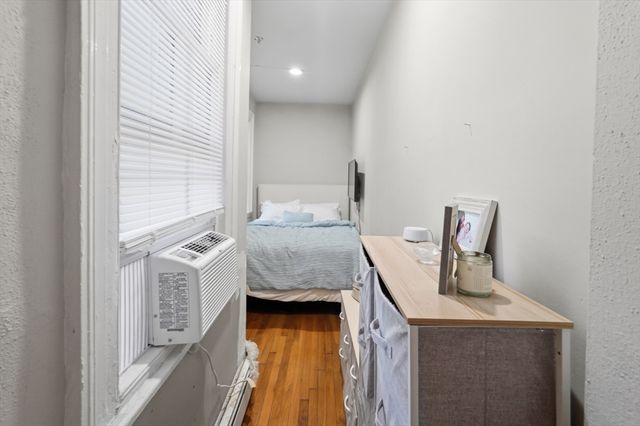 239 Commonwealth Ave 10, Boston, MA 02116