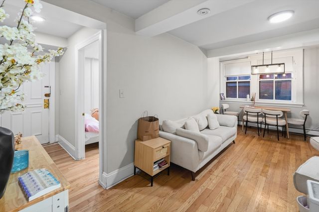 239 Commonwealth Ave 10, Boston, MA 02116