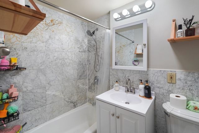 239 Commonwealth Ave 10, Boston, MA 02116